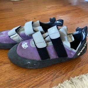 Evolv Climbing shoes